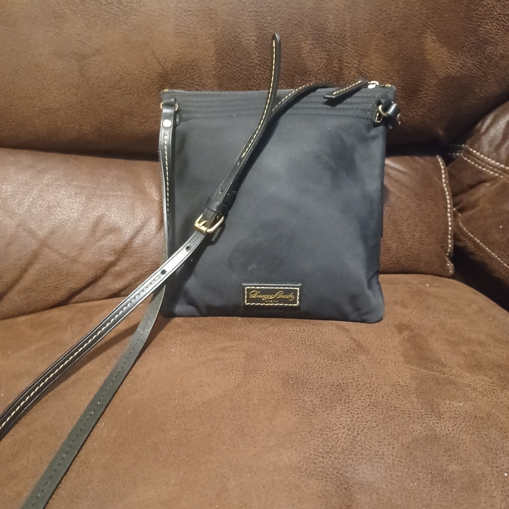 Dooney & Bourke triple zipper black North South crossbody purse